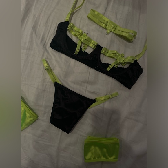 Underwear - Picture 3 of 7